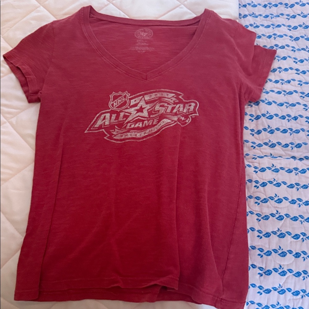 Women's Red V-Neck Short Sleeve Tee